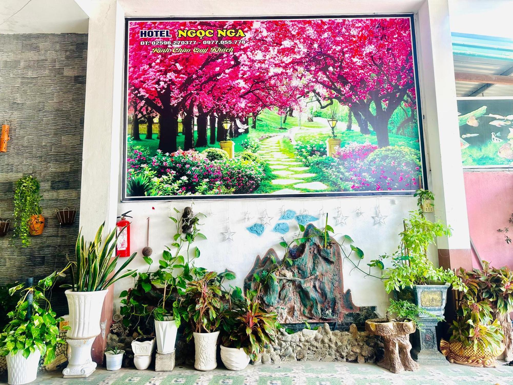 Ngoc Nga Hotel Phan Rang Buitenkant foto